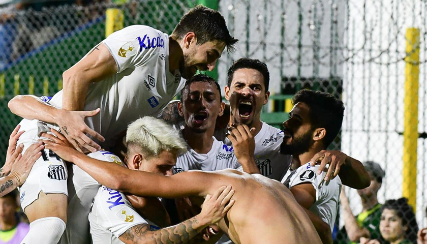 Diretoria do Santos concede férias para os jogadores até 20 de abril