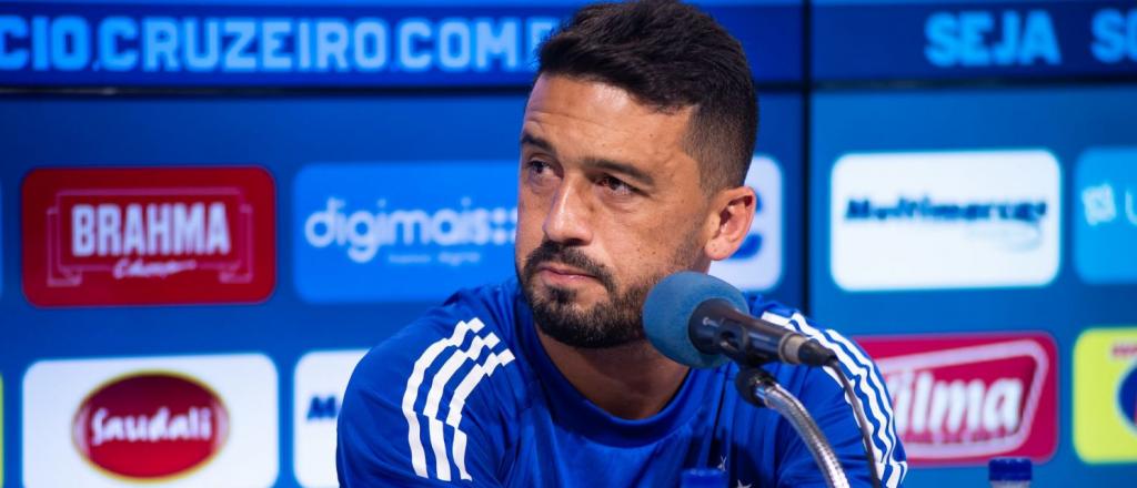 Edílson repete Moreno e corneta Cruzeiro: “Acho difícil a gente subir”