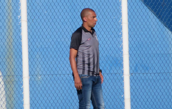 Paulista A3: Novato, técnico do EC São Bernardo coleciona marcas