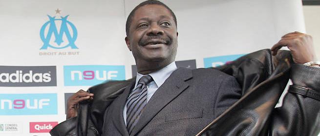 Ex-presidente do Olympique de Marselha morre aos 68 anos por coronavírus
