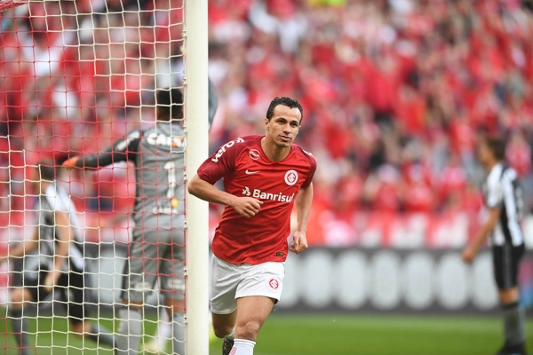 Gaúcho: Damião, Barcos, Fórlan e mais… Relembre os artilheiros da década!