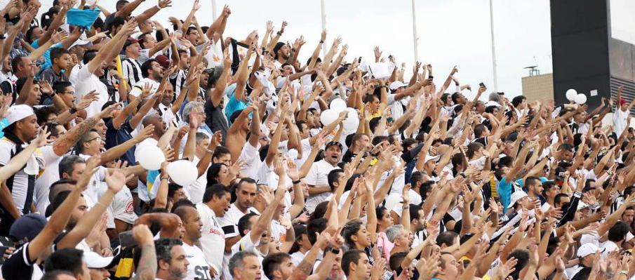Para evitar maior perda de sócios, Santos dá desconto e faz apelo para a torcida