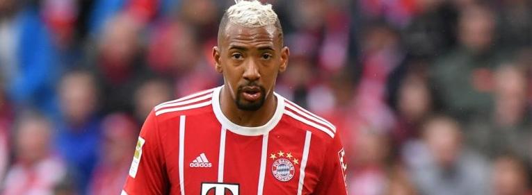 Boateng leva multa do Bayern de Munique após visitar o filho e sofrer acidente