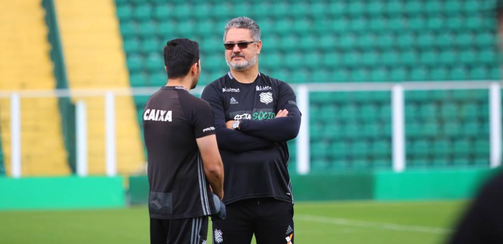 Micale lembra antiga gestora e detona time da Série B: “Era uma quadrilha”