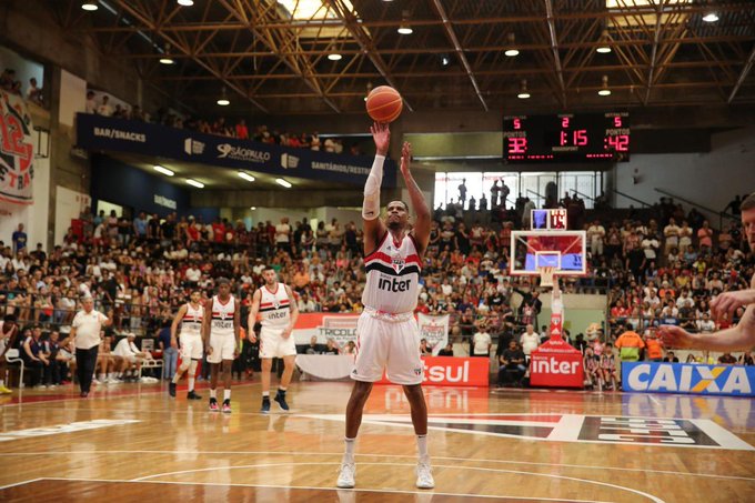 Reunião com 16 clubes do NBB aprova auxílio financeiro aos árbitros da competição