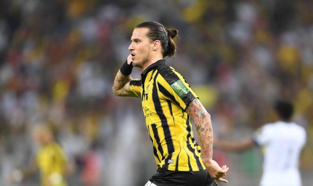 Jogador sérvio, do Al-Ittihad, é preso por violar toque de recolher em Belgrado