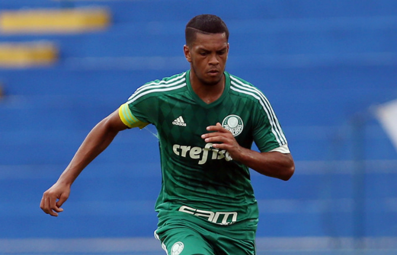 Juventude negocia com zagueiro ex-Palmeiras e lateral da Ferroviária