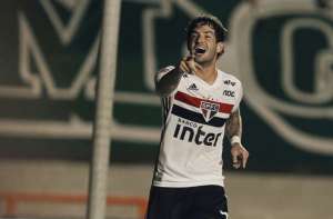 Atacante do São Paulo revela sonha em voltar ao Milan