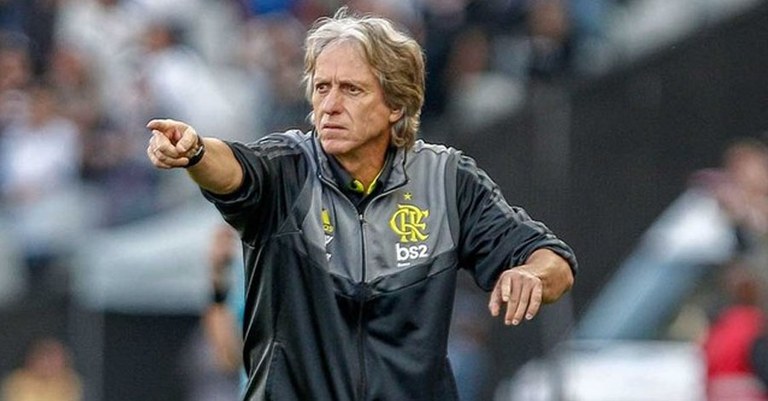 Diretor do Flamengo vê pausa atrasar acerto com Jesus, mas diz estar confiante