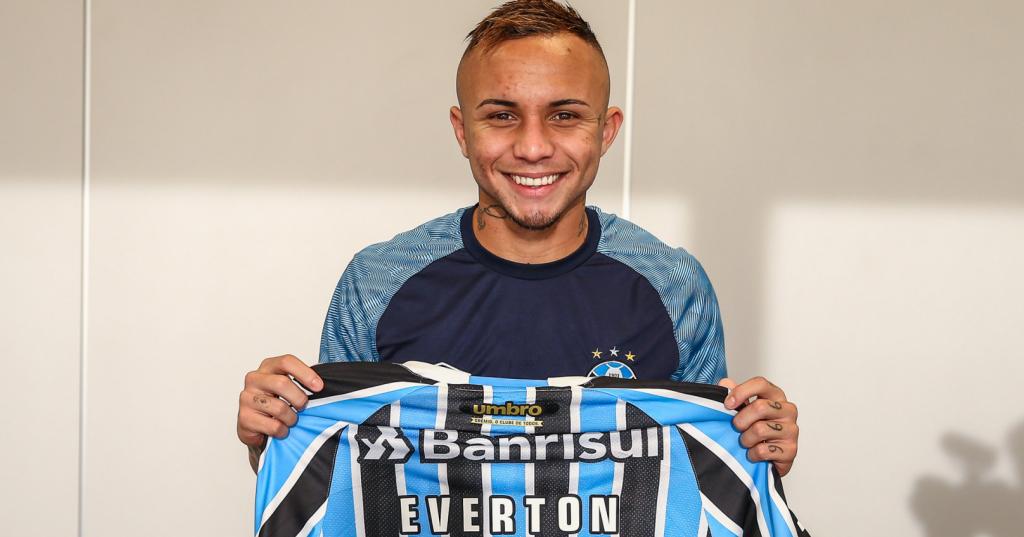 Gigante alemão entra na jogada e também mira contratação de Everton, do Grêmio