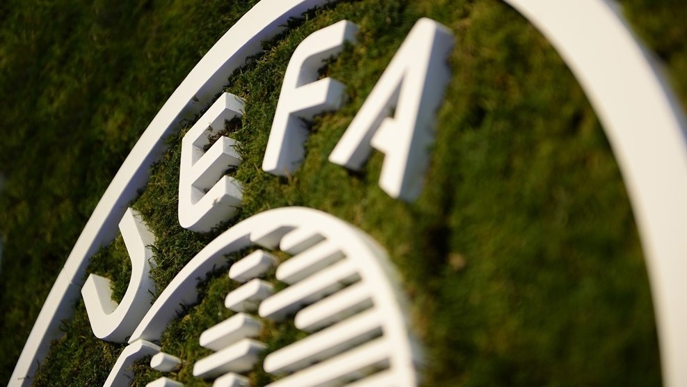 Uefa admite relaxar regras do fair-play financeiro por causa da crise