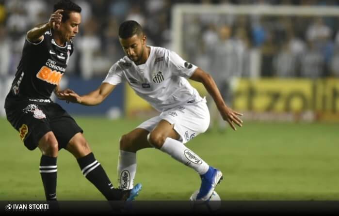 Time da Série B nega interesse em Jadson, ex-Corinthians e São Paulo