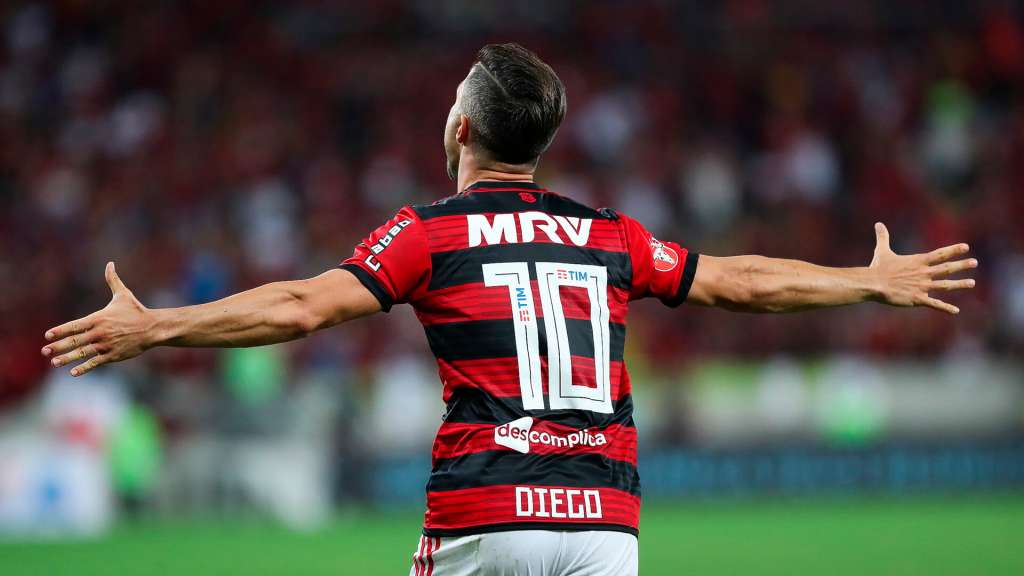 Diego tem contrato com o Flamengo até dezembro de 2020