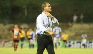 Santo André perderá 21 jogadores e técnico afirma: 