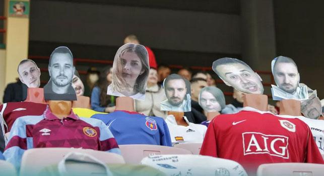 Clube do Belarus coloca manequins nas arquibancadas e torcedor manda recado a Messi e CR7