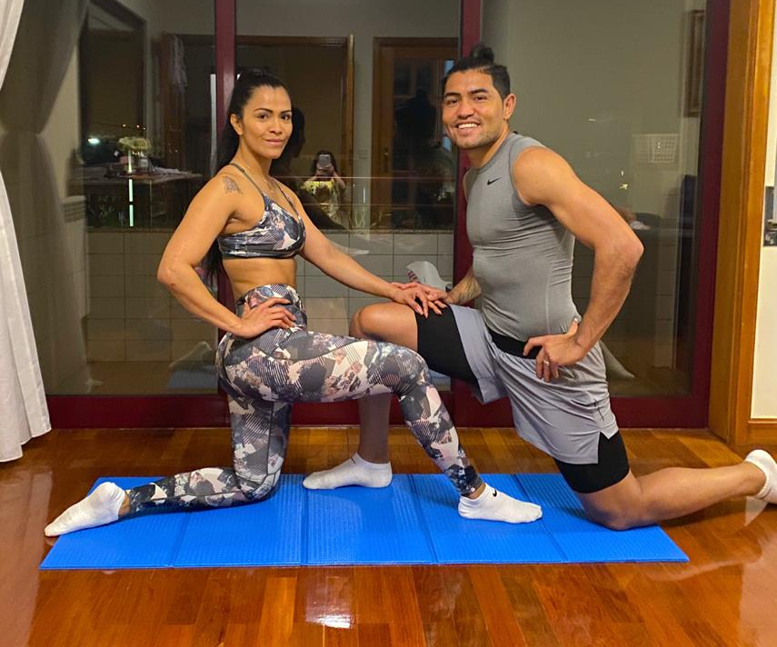 Com ajuda da esposa, meia brasileiro valoriza rotina de treinos em Portugal