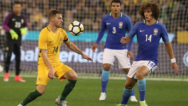 Zagueiro brasileiro do 7 x 1 joga ‘Pedra, Papel e Tesoura’ no espelho e perde