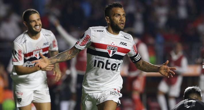 Banco Inter estampa a camisa do São Paulo desde 2017 (Foto: Divulgação/São Paulo)