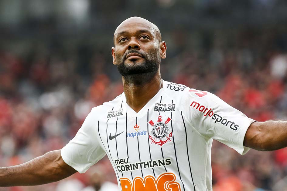 Vagner Love, Ganso e Ibson se unem a ‘Dona do Pedaço’ em ação solidária