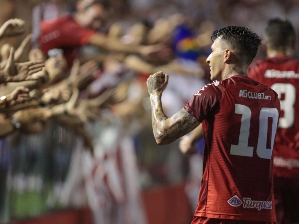 Após ex-Ponte e destaque do Água Santa, Náutico busca mais um reforço durante a pausa