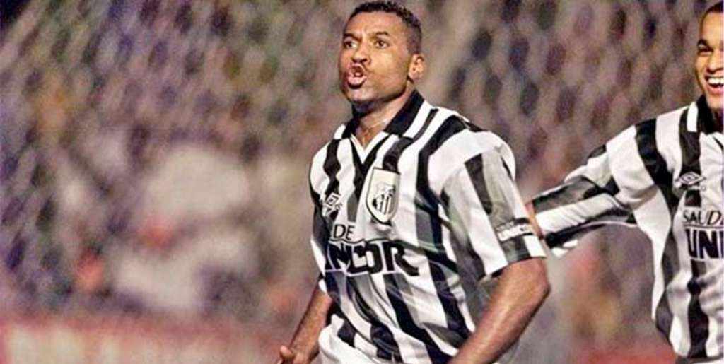  Há 22 anos, Viola marcava seu primeiro gol com a camisa do Santos
