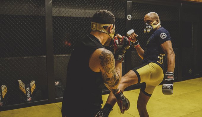 Anderson Silva lança rap em conjunto com os filhos para incentivar isolamento