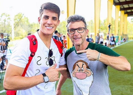 Neto aproveita novo namoro da mãe de Neymar para provocar o craque