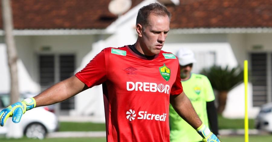 Goleiro destaca invencibilidade do Cuiabá em 2020 e foca em sequência da temporada