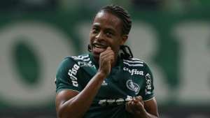 Segundo Neto, Corinthians quer meia Giuliano e mais dois ex-palmeirenses