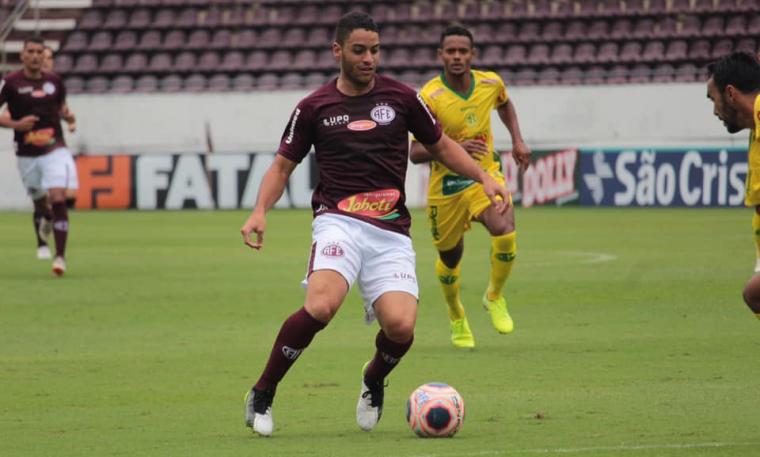 Paulistão: Meia destaca desejo de evolução na Ferroviária em 2020