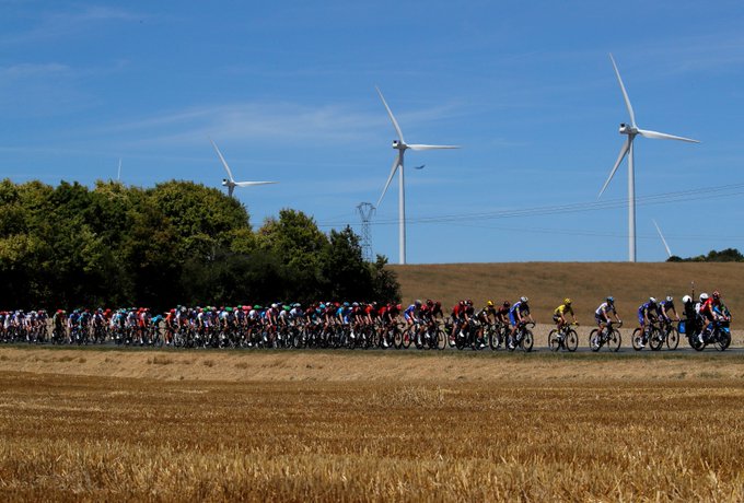 Após Macron cancelar eventos públicos, organização adia Volta da França