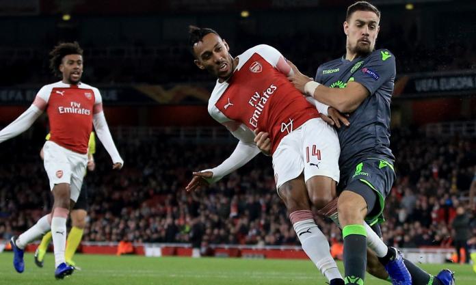 Clube inglês corta salários da diretoria, mas não mexe nos ganhos dos jogadores