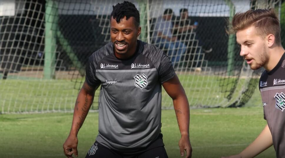 Clubes catarinenses da Série B do Brasileiro ampliam férias dos jogadores