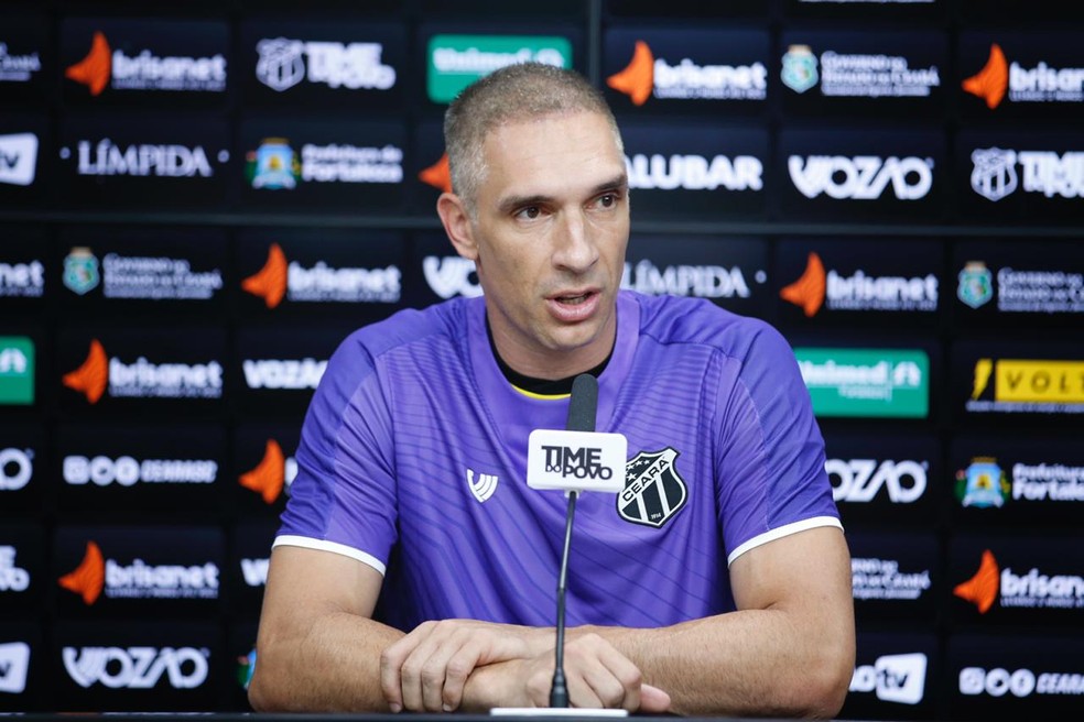 Hoje no Ceará, goleiro rebate Alexandre Mattos sobre sua saída do Palmeiras