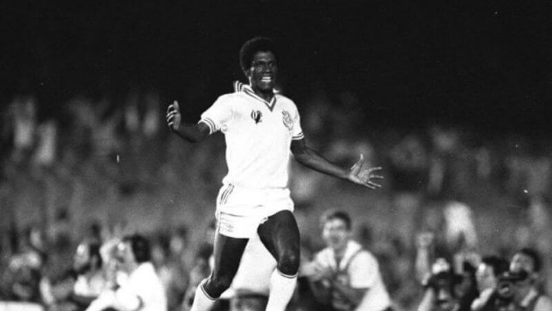 Craque de Atlético-MG e Botafogo apresenta melhora e pode deixar CTI no sábado