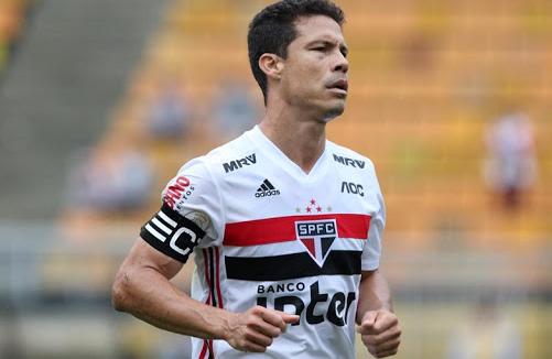 Jogador do São Paulo aproveita quarentena para estudar hebraico e grego