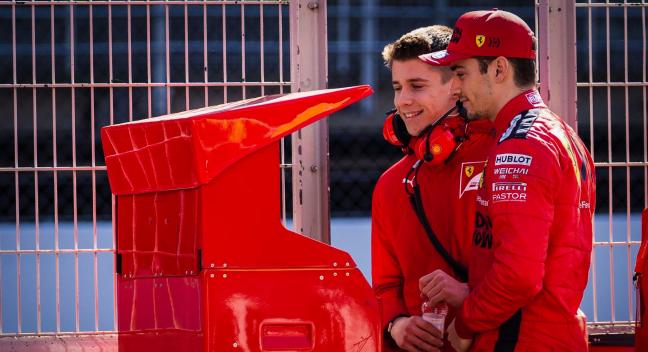 Leclerc ganha corrida chinesa e domina provas virtuais da Fórmula 1