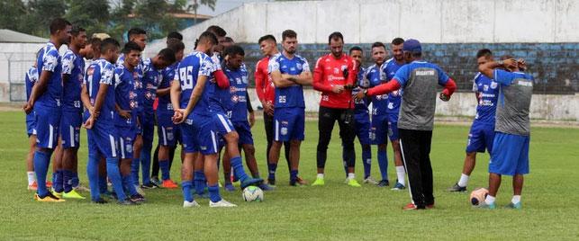 Jogadores de clube da Série D vão à delegacia após denúncia de som alto