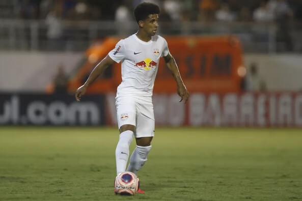 Red Bull Bragantino encaminha acerto com Palmeiras para manter meia