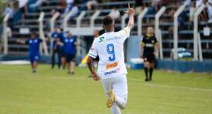 Paulista A2: Cria do Grêmio, atacante quer seguir no Monte Azul: 'Estou muito feliz'