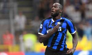 Lukaku afirma que '23 dos 25 jogadores' da Inter apresentaram sintomas da Covid-19