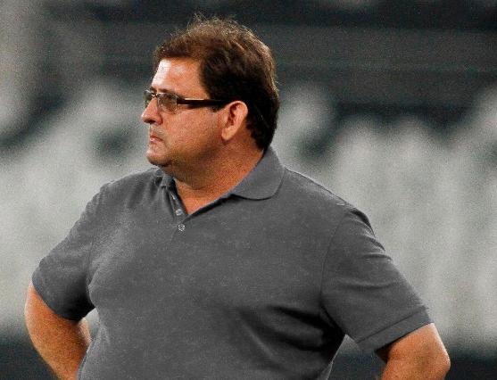 Técnico exalta projeto do Ceará e fala em montar estratégia para surpreender rivais