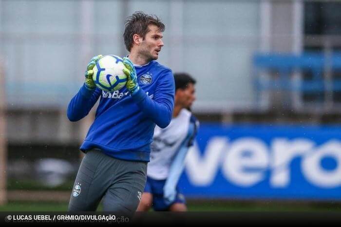Goleiro do Grêmio tem negociação encaminhada com clube espanhol