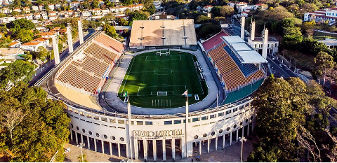 Atual hospital de campanha, Pacaembu teve quatro clássicos em aniversários