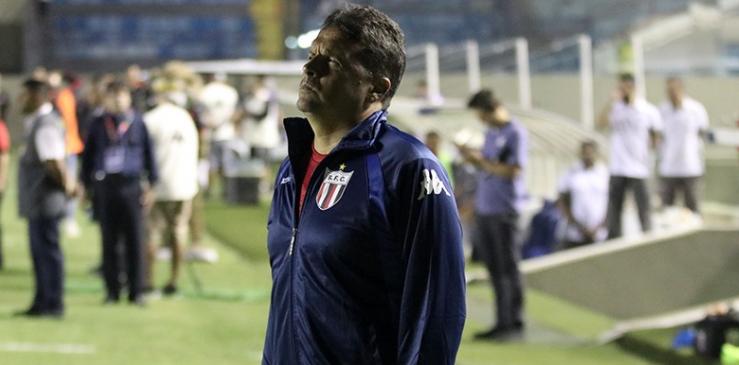 Paulistão: Auxiliar técnico do Botafogo observa atletas para montar lista de reforços