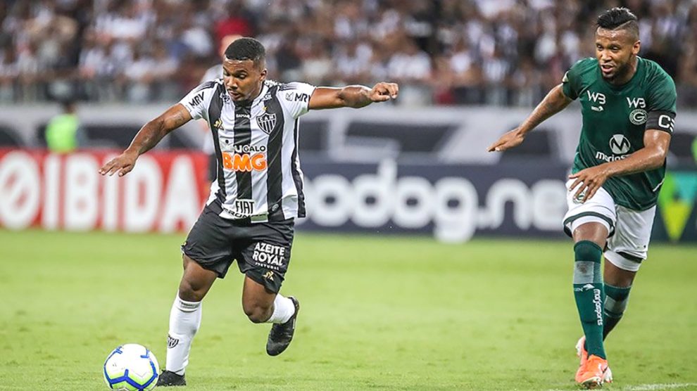 No último dia, time da Série A quita dívida com a Udinese e evita punição da Fifa
