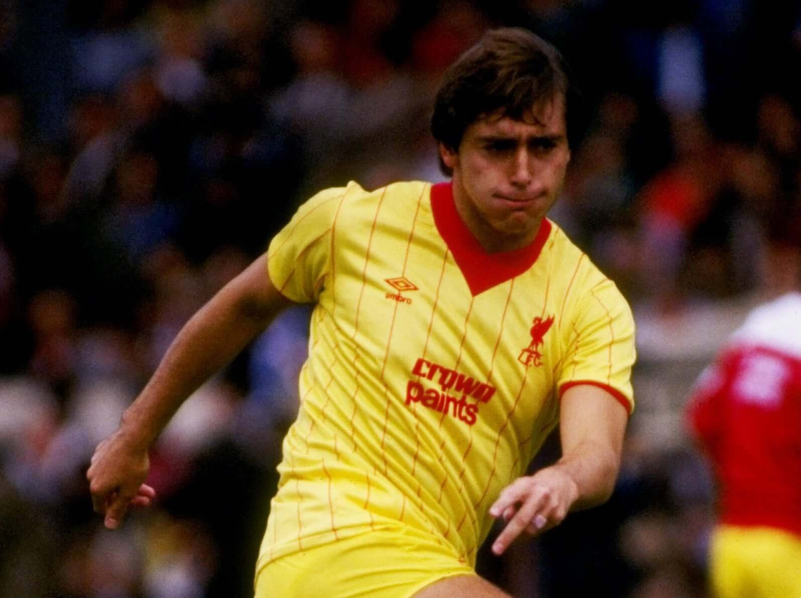 LUTO! Ex-atacante de Liverpool e Manchester City morre aos 61 anos