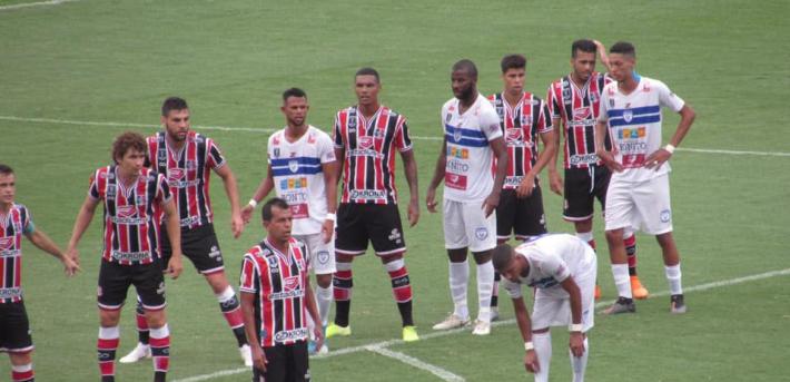 Pernambucano: Com paralisação, Decisão fica sem elenco e comissão técnica