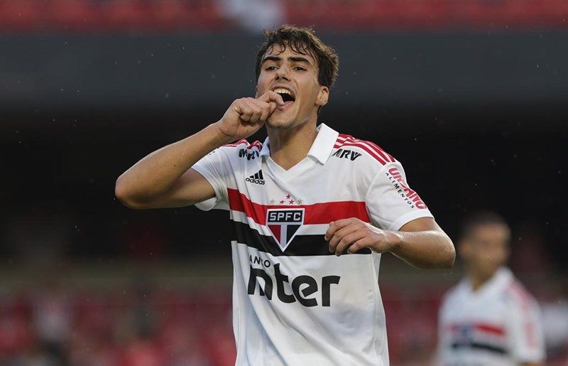 Alvo do Real, Igor Gomes mira título no São Paulo e vira até cozinheiro em casa