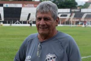 Ex-técnico do Independente lamenta morte de lateral: 